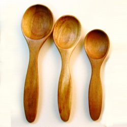 CUTLERY KITCHEN ITEMS (WOOD)